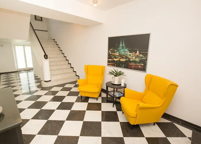 古特克罗斯罗特霍夫酒店（原使密特酒店） 酒店